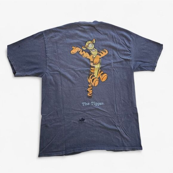 Vintage Disney Store The Tigger Thrashed Short Sleeve Navy Graphic Tee T-Shirt L - Picture 2 of 10